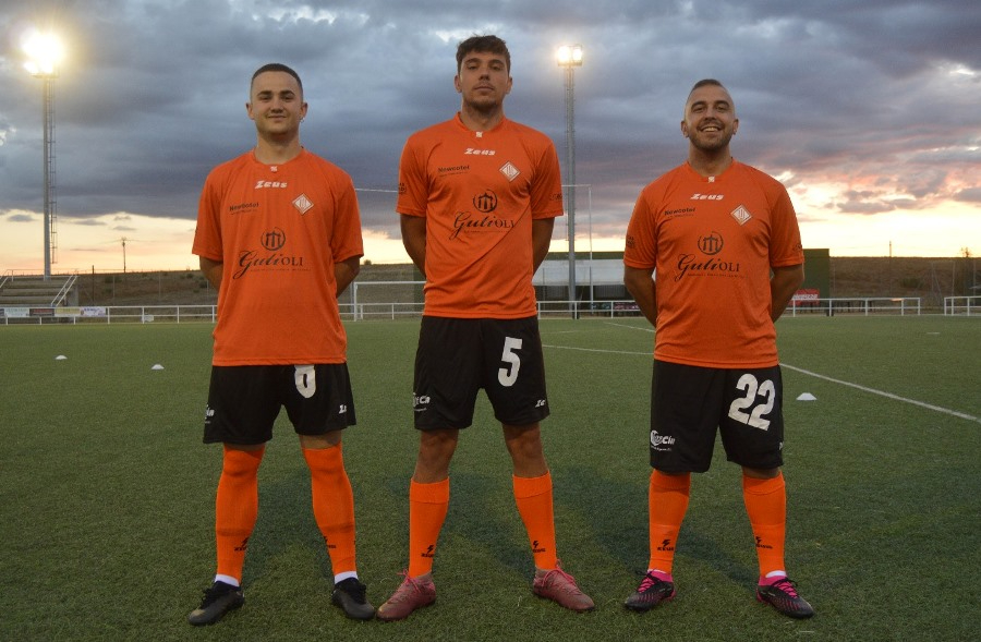 La UD Mirobrigense desvela su 1ª equipación, con la camiseta de color farinato