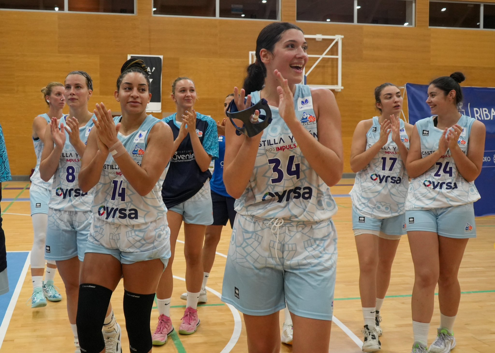 El Perfumerías Avenida inicia la pretemporada con doble victoria en el Trofeo Illa Pancha