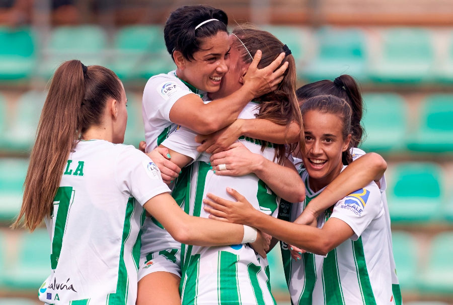 Carmen Álvarez Sánchez da la asistencia del gol del triunfo del Betis en su debut liguero