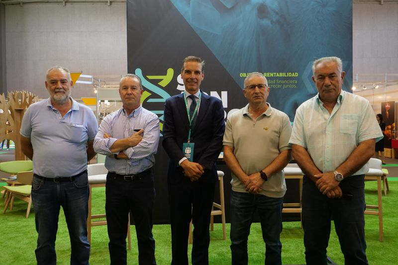 Cajamar y las organizaciones agrarias de Castilla y León financiarán inversiones del sector agrícola