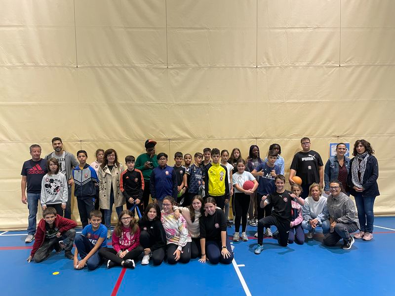 Los nuevos alumnos del instituto de Guijuelo disfrutan de la jornada de acogida