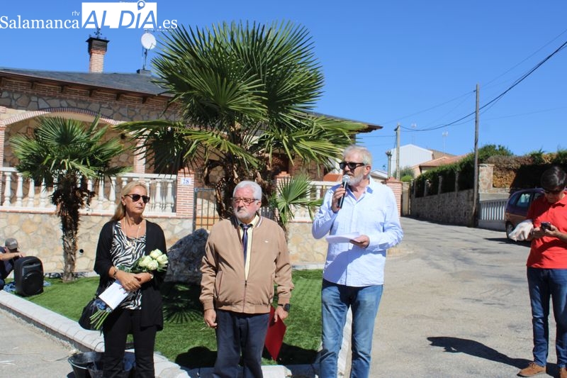 Galinduste homenajea a Florentino García junto a su familia 