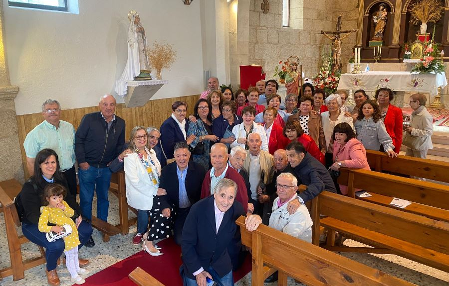 Barquilla dice adiós a su párroco en la celebración de su patrona