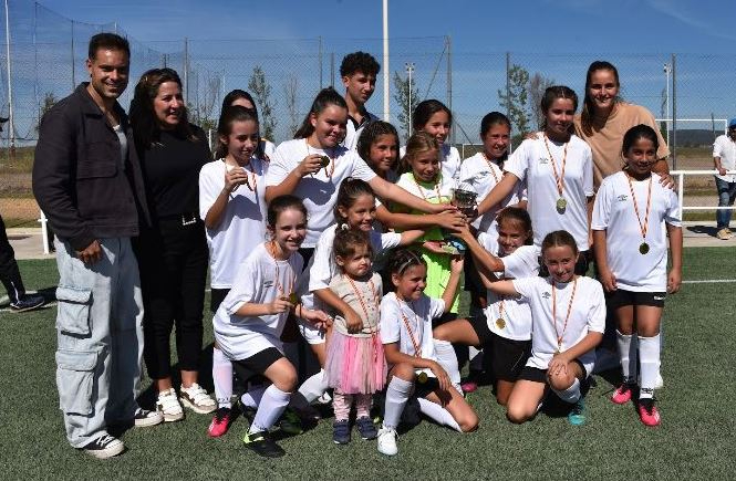 El nuevo Alevín Femenino del Ciudad Rodrigo CF juega su primer partido