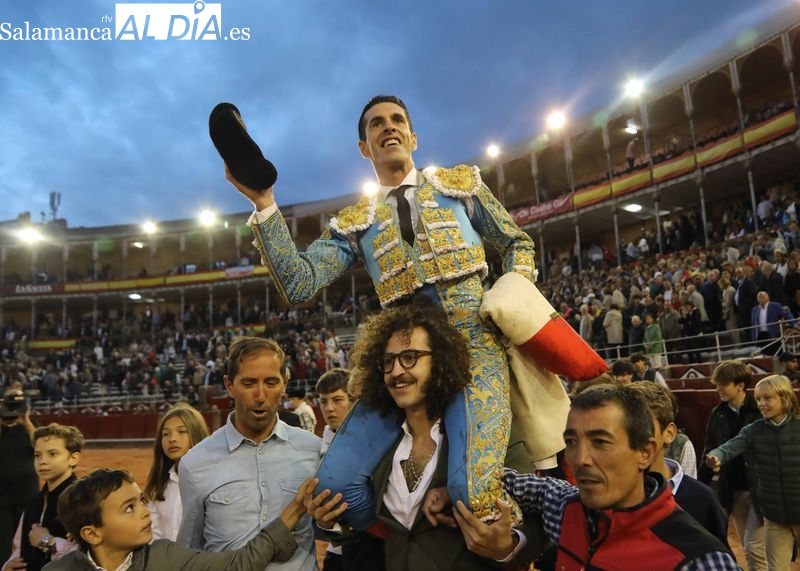 Talavante en hombros en tarde importante de Emilio de Justo