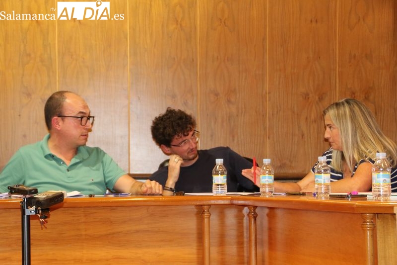 El Ayuntamiento de Alba aprueba la moción en contra de la Ley de Amnistía que proyecta Pedro Sánchez