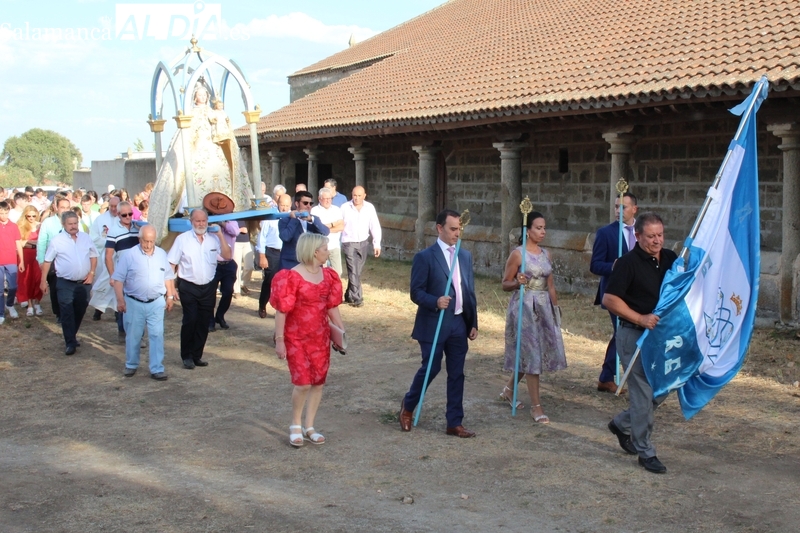 Villaseco de los Reyes pone la bandera de la Virgen de los Reyes en 1.200 euros