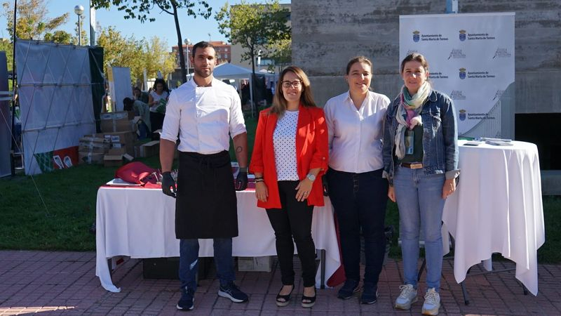 La Escuela Municipal de Hostelería de Santa Marta de Tormes, presente en la Feria de Bienvenida de la USAL