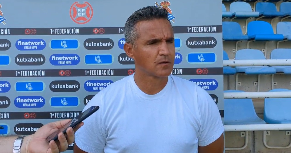 Dani Ponz, enfadado en Unionistas: Me he sentido claramente perjudicado por el arbitraje. Es incomprensible lo que ha pasado aquí