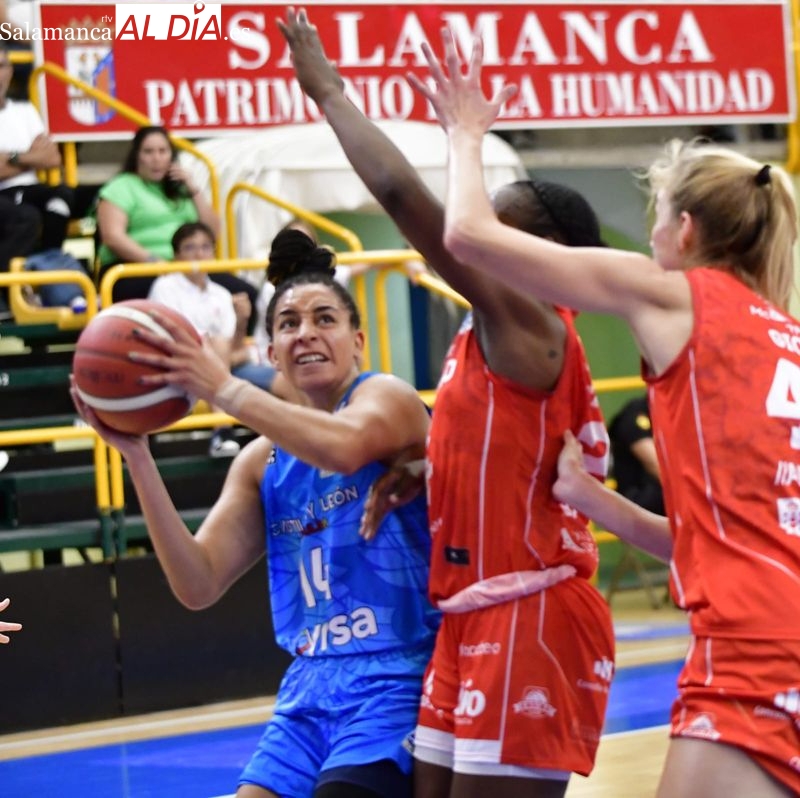 El Perfumerías Avenida debuta en Würzburg con triunfo en el Torneo de Ferias (76-59)