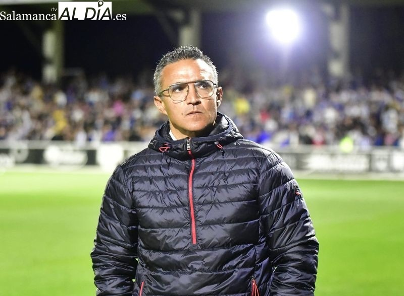 Dani Ponz, a Idiakez, por el Unionistas - Dépor: Un jugador de su plantilla es todo nuestro presupuesto, incluido el del cuerpo técnico