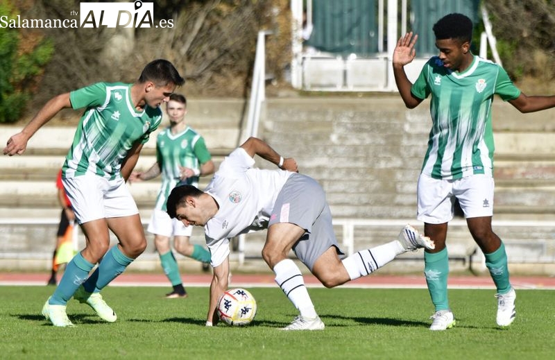 El filial del Salamanca UDS se tambalea ante el Betis en Las Pistas (0-1)