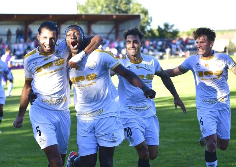 El Salamanca UDS se saca la licencia para ser primero en Becerril (0-4)