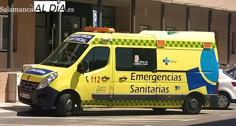 Los conductores de las ambulancias en Salamanca denuncian que son obligados a usar vehículos sin rotular para servicios privados