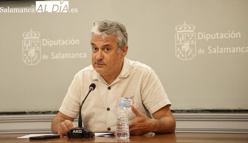 Piden libros de texto gratis en la enseñanza obligatoria y una red de bibliotecas en el medio rural