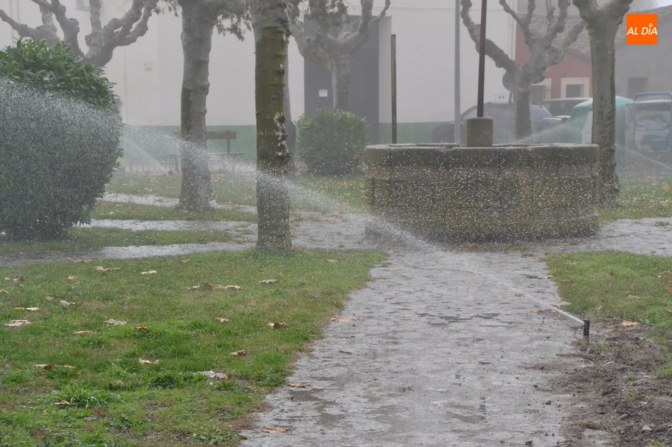 Heridas dos personas al colisionar dos vehículos en la Plaza del Toral