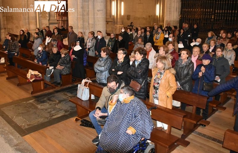 El motivo por el que cientos de fieles acuden a la Catedral  