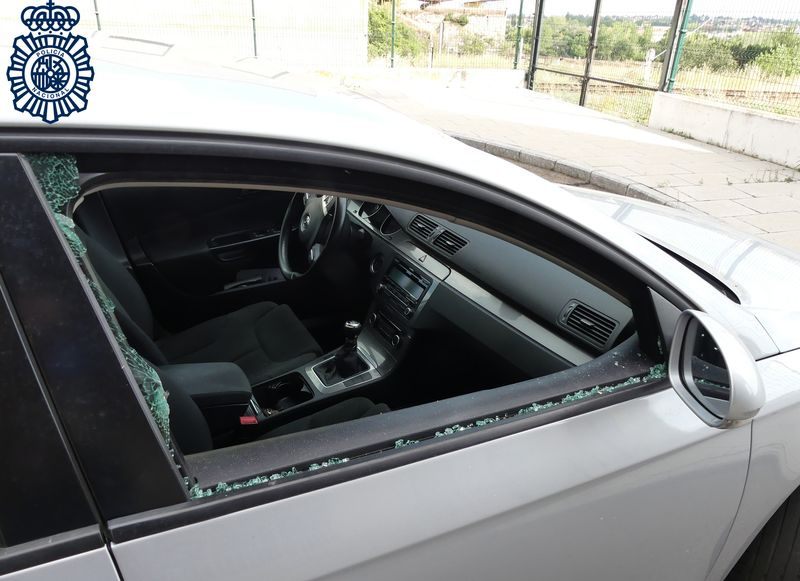 Un policía fuera de servicio persigue y atrapa a un ladrón en Tejares