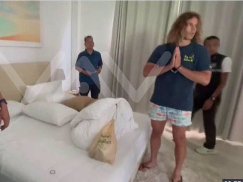 Se filtran las imágenes de la primera visita de Daniel Sancho a la escena del crimen: Empecé a meterlo en bolsas