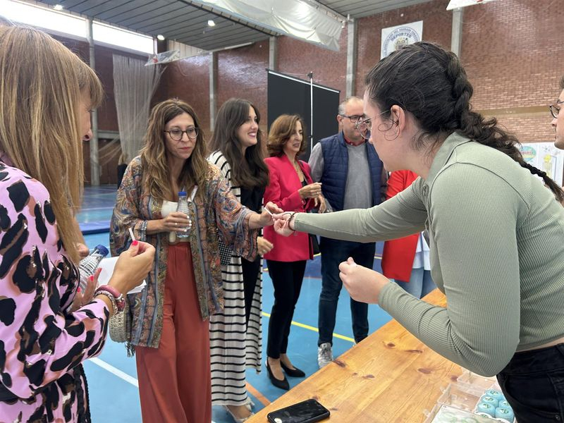 Más de 700 alumnos de la Comunidad realizarán este curso la actividad de divulgación científica Reto Investigador Junior