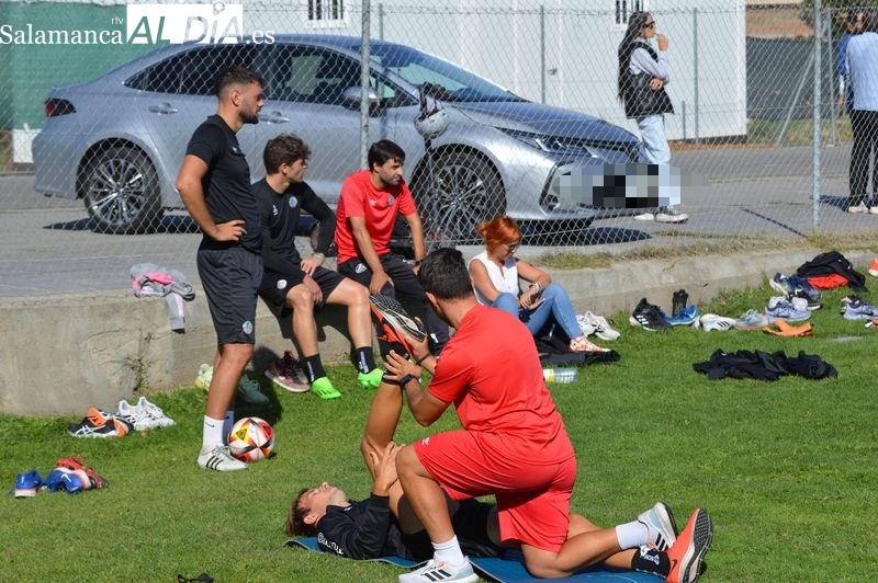 El Salamanca UDS dice que sí hay licencia para partidos; Mati, Amaro y Poveda no completan un intenso entrenamiento