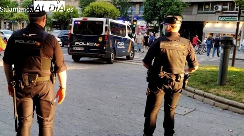 Dos detenidos por robar efectos de coches en Salamanca, incluso en garajes