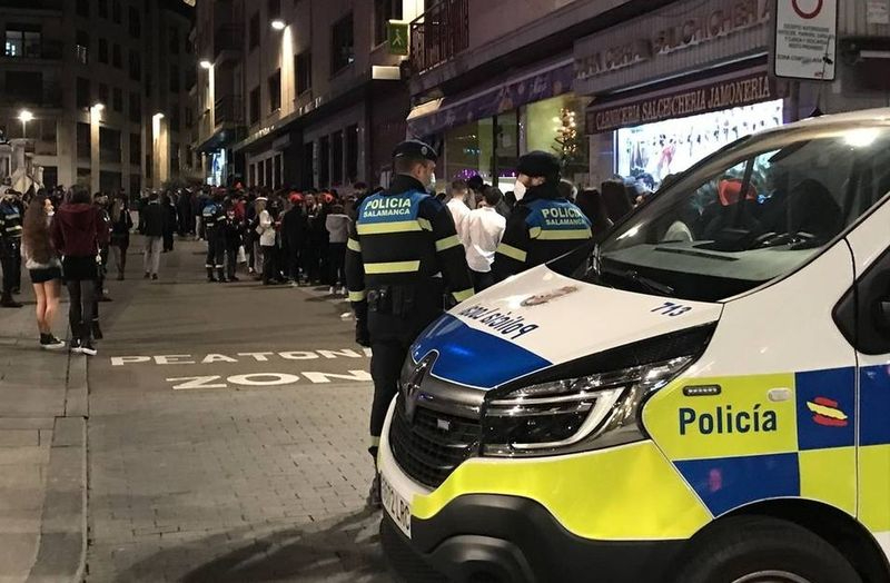 Pocos incidentes en la madrugada festiva que cierra las ferias de Salamanca