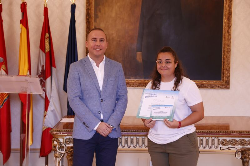 Premios para los estudiantes de ESO y Bachillerato ganadores del I Certamen de dibujos geolocalizados 