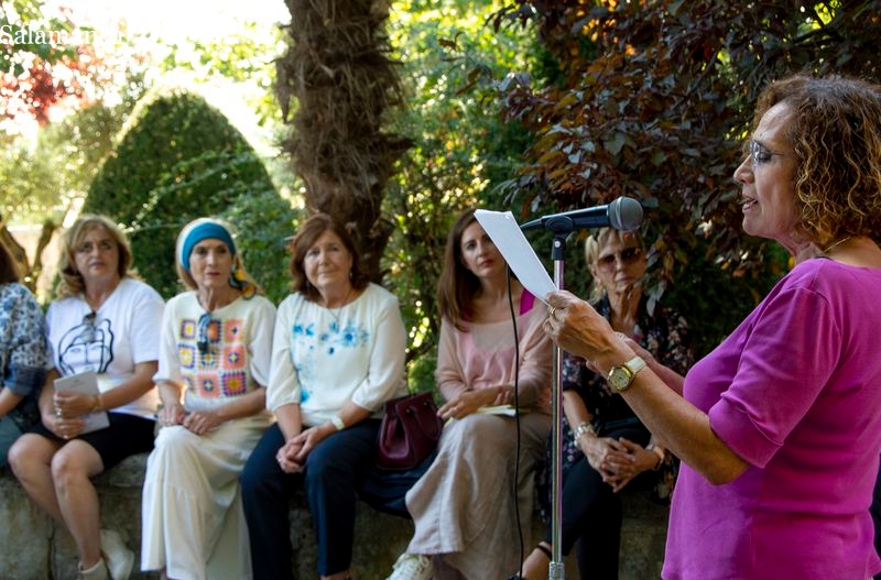 Poetas salmantinos comparten sus versos en el Huerto de Calixto y Melibea