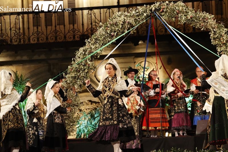 La Plaza Mayor disfruta del II Festival de Folklore Ciudad de Salamanca