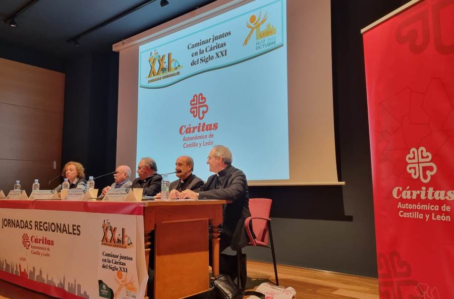 Mar Manzano participa en las XXI Jornadas Regionales de Cáritas