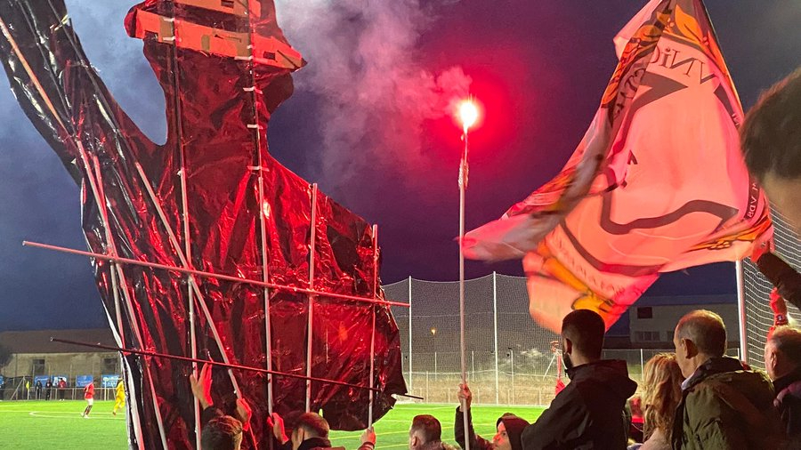 Nuevo lío para Unionistas: sancionado por el lanzamiento de una bengala en el derbi de filiales con el Salamanca UDS