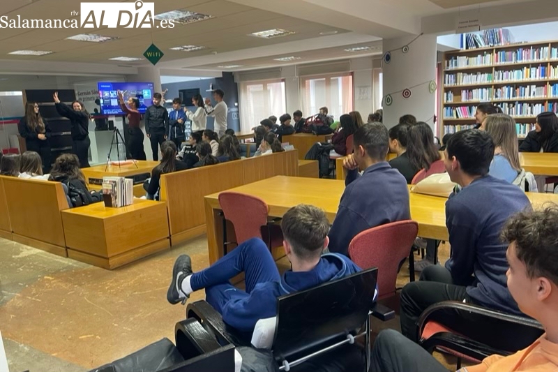 La Biblioteca se transforma en un gran espacio motivacional gracias a la charla Muévete y lee
