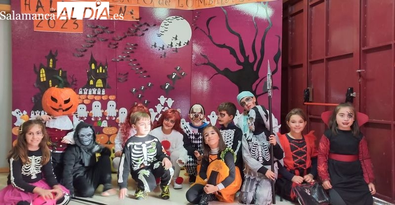 Los niños de Lumbrales disfrutan de un Halloween terroríficamente divertido