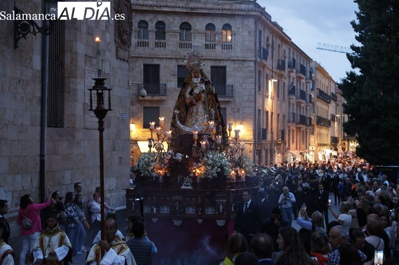La Virgen del Rosario recorre el caso histórico de Salamanca