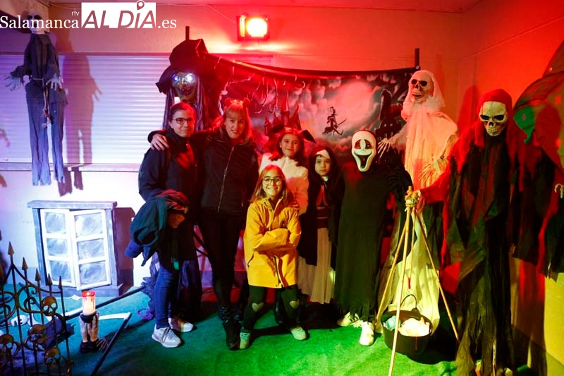 Alumnos y padres del CEIP Padre Manjón celebran Halloween