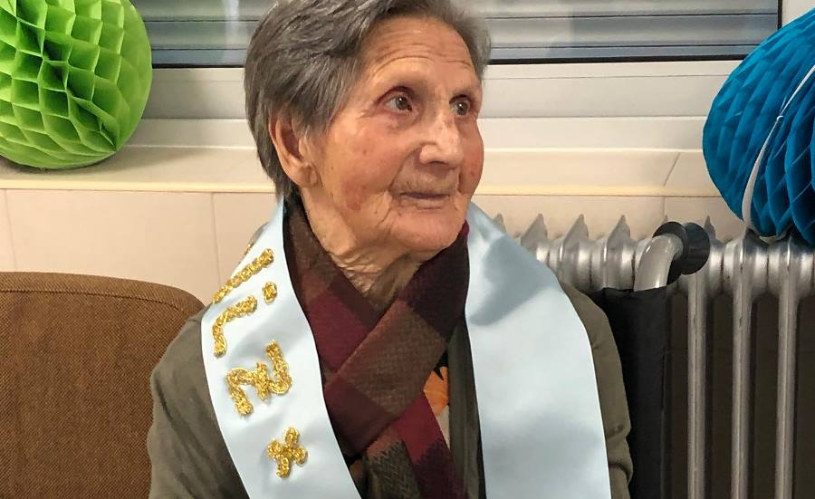 Felipa Gómez Sales celebra en la Residencia Mixta sus 100 años