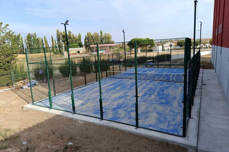 La nueva pista de pádel de Villoria, a falta de pequeños detalles para su inminente apertura