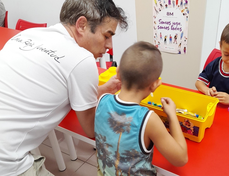 Cruz Roja retoma durante el curso el apoyo escolar a niños y niñas de Vitigudino y Lumbrales