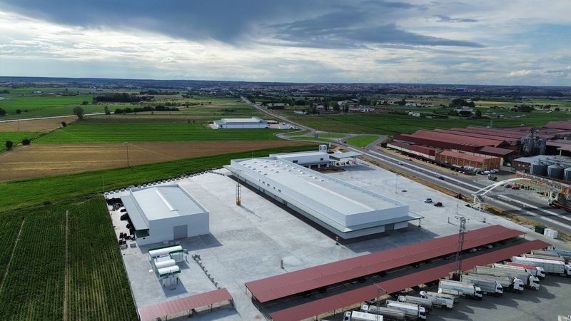 El Área Comercial de Cobadu echa a andar 