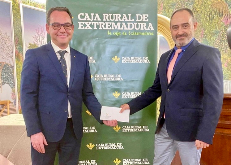 El macoterano galardonado en el XVI Symposium del Toro de Lidia de Zafra  