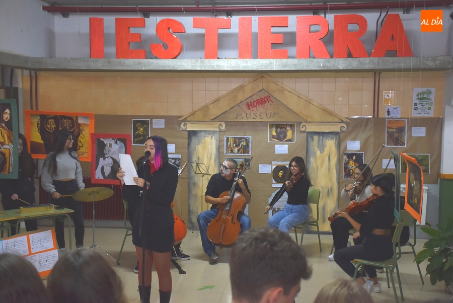 El IES Tierra musicaliza microrrelatos de terror para festejar Halloween
