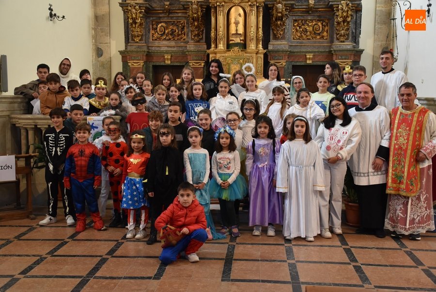 Un total de 66 niños celebran que ‘la Santidad vence’