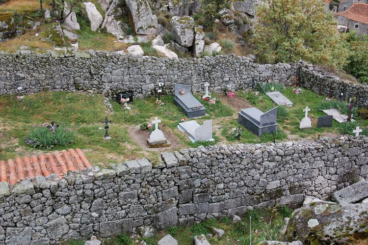 La jardinera del cementerio