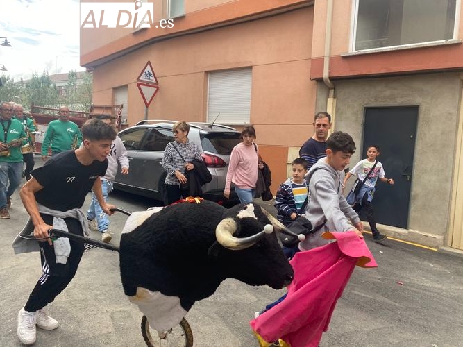 Encierro infantil para comenzar el Día del Niño 