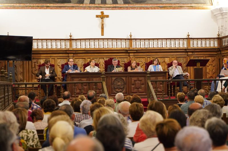 El Programa Interuniversitario de la Experiencia de Castilla y León inaugura su trigésimo curso en la UPSA con 700 alumnos