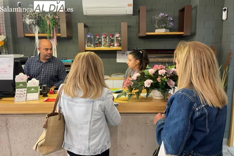 Floristeria Martina: Asesoramiento personal al detalle para tus encargos florales para el Día de los Santos