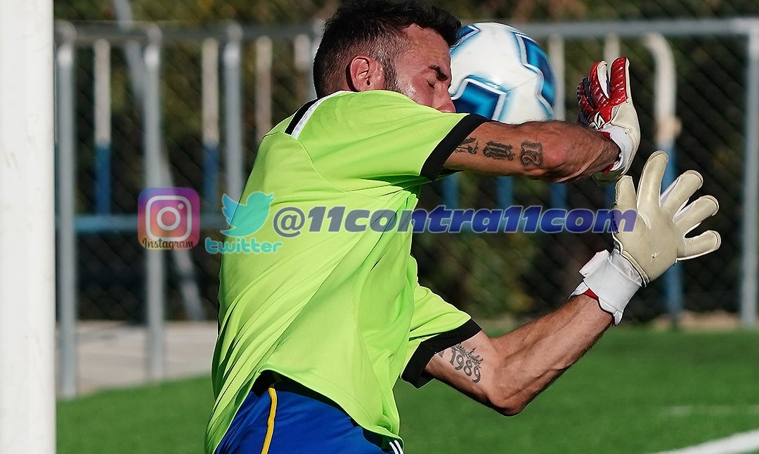 La divertida historia en el Monterrey: Manu Moreira se tuvo que poner los guantes... porque el portero se fue a por el tren