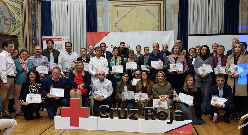 Cruz Roja Salamanca reconoce a más de 40 empresas su compromiso de dar oportunidades laborales a personas en desventaja social