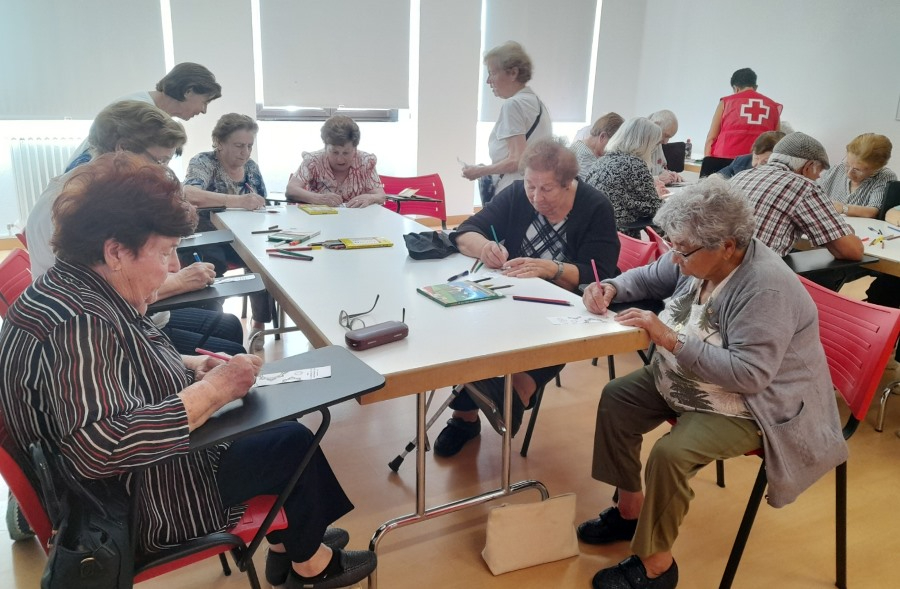 Cruz Roja reinicia sus talleres con mayores celebrando el Día Internacional de las Personas de Edad